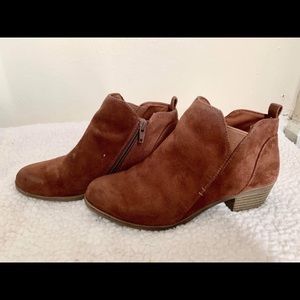 Ankle boots